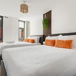 Heart Of Retreat, 2br Near Shambles, Free Parking & Gym, Centre