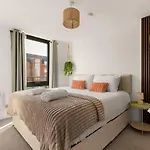 Διαμέρισμα Heart Of Retreat, 2br Near Shambles, Free Parking & Gym, Centre