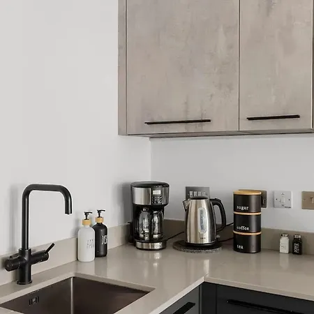 Heart Of Retreat, 2br Near Shambles, Free Parking & Gym, Centre Γιορκ