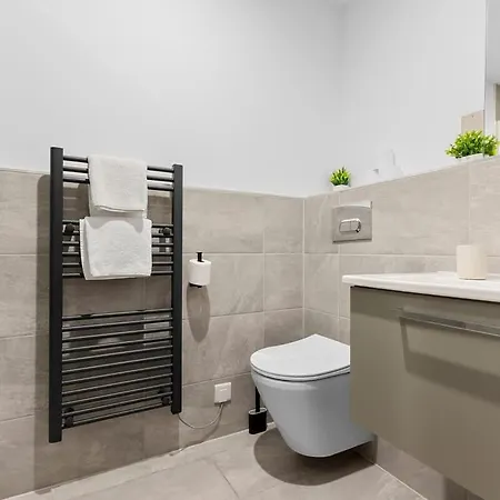 Heart Of Retreat, 2br Near Shambles, Free Parking & Gym, Centre דירה יורק