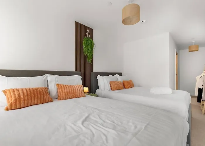 Heart Of Retreat, 2br Near Shambles, Free Parking & Gym, Centre * York