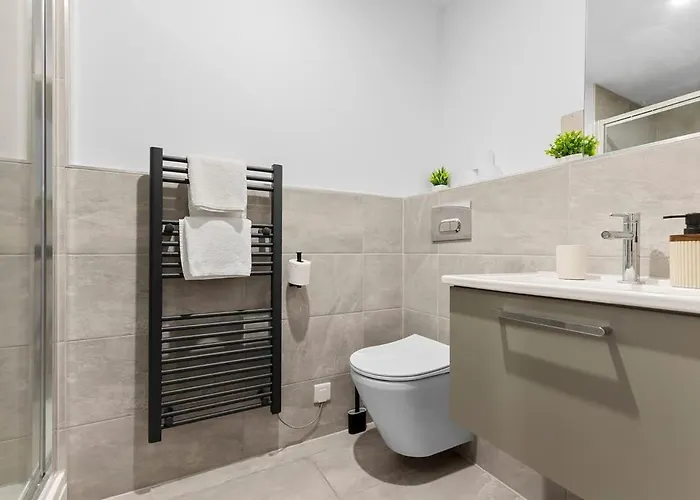 Heart Of Retreat, 2br Near Shambles, Free Parking & Gym, Centre Appartamento York