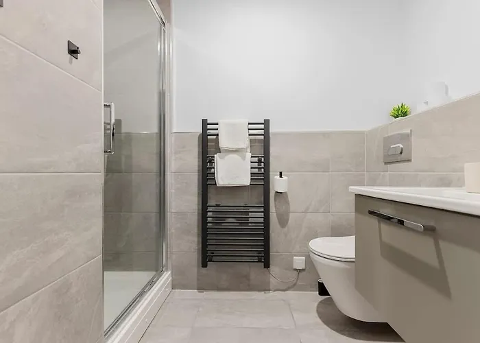 Heart Of Retreat, 2br Near Shambles, Free Parking & Gym, Centre York