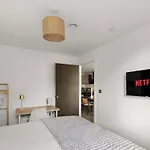 شقة Heart Of Retreat, 2br Near Shambles, Free Parking & Gym, Centre